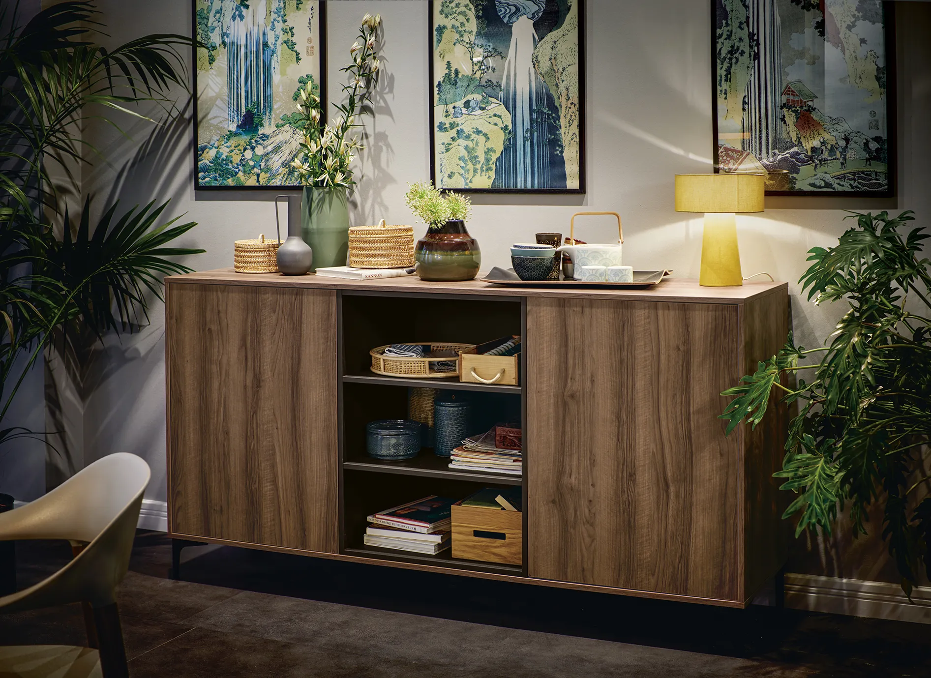 ARP-L490P_AVO-L757U_Sideboard_2022.webp
