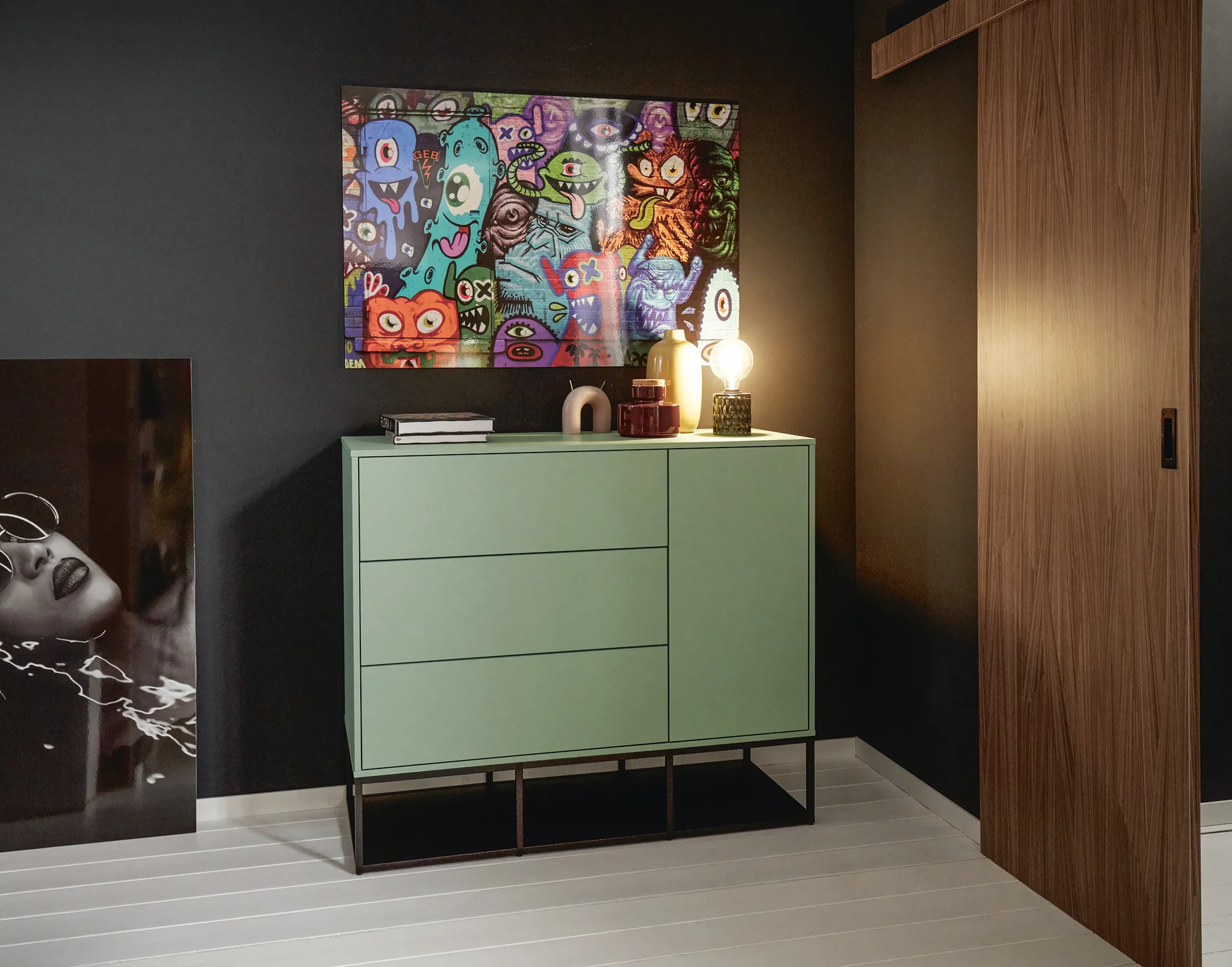 AVO-L767U_SIE-L462M_Sideboard-1_2022.webp
